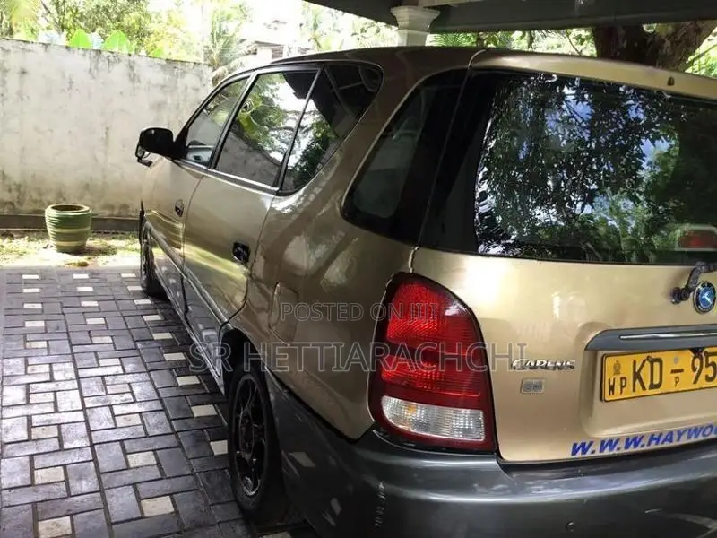 Kia Carens 2002