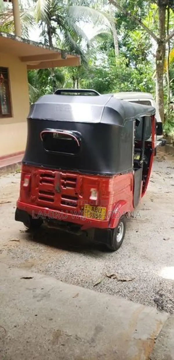 Bajaj RE Three Wheeler 2020