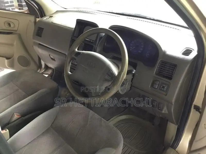 Kia Carens 2002