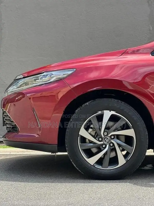Toyota Harrier 2019