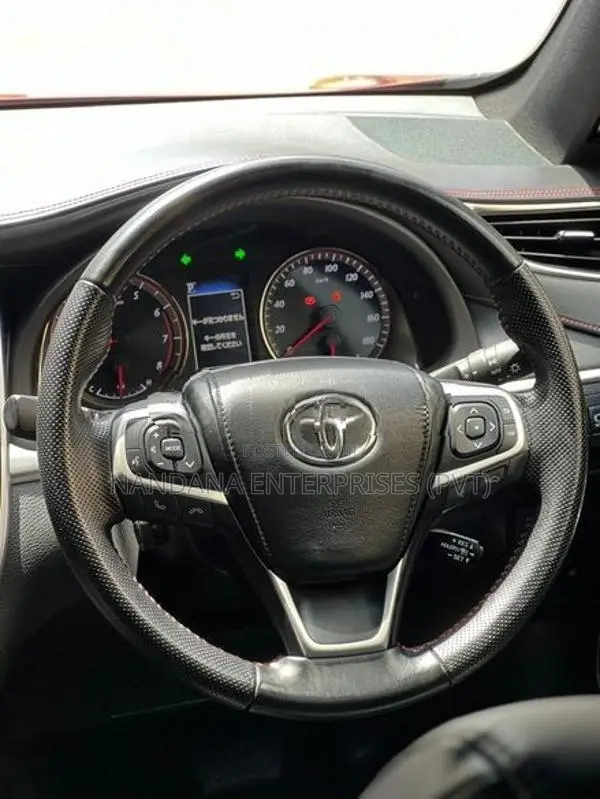 Toyota Harrier 2019