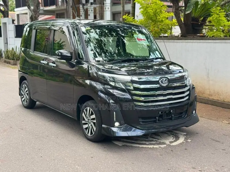 Toyota Roomy 2023