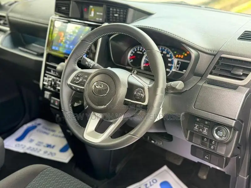 Toyota Roomy 2023