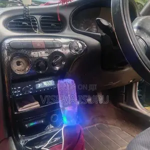 Hyundai Elantra 1999