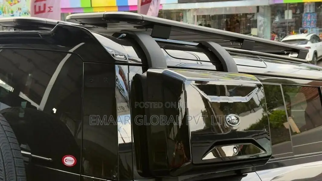 Land Rover Defender Fully loaded 2026