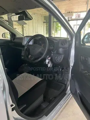 Daihatsu Mira 2025