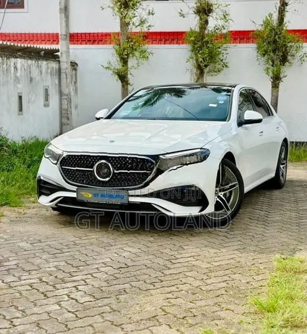 Mercedes Benz E200 AMG Premium Plus 2025