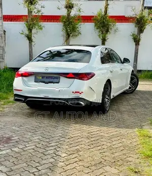 Mercedes Benz E200 AMG Premium Plus 2025