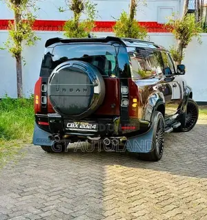 Land Rover Defender P300e Sedona Limited 2025