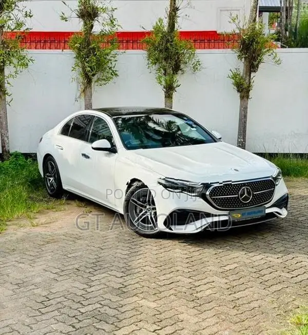 Mercedes Benz E200 AMG Premium Plus 2025