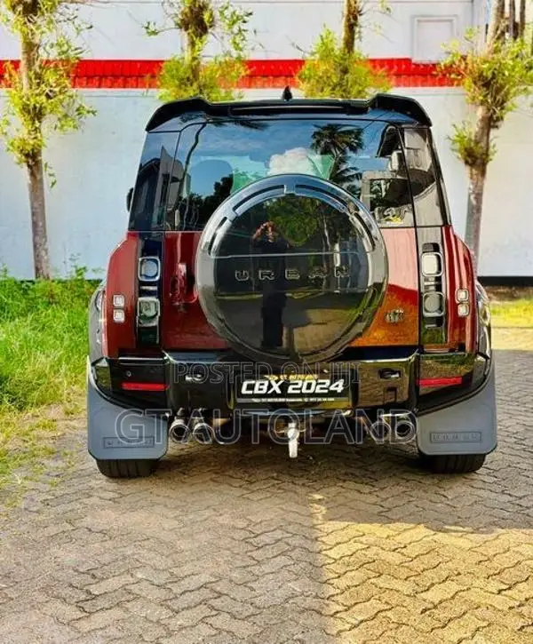 Land Rover Defender P300e Sedona Limited 2025