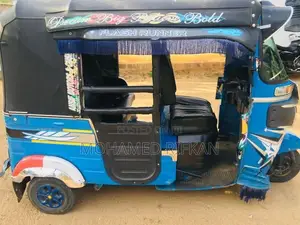 Bajaj RE Three Wheeler 2016