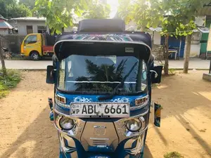 Bajaj RE Three Wheeler 2016