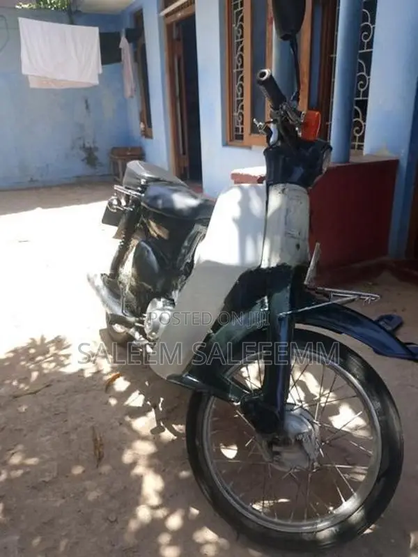Honda Super Cub 2005