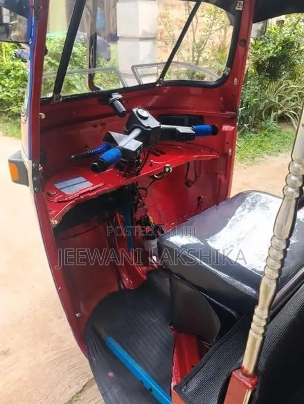 Bajaj RE Three Wheeler 2009