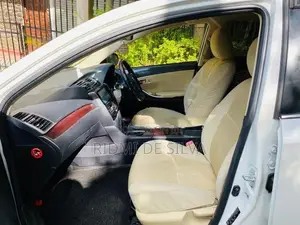 Toyota Premio 2017