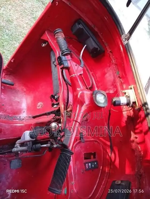 Bajaj RE 1998