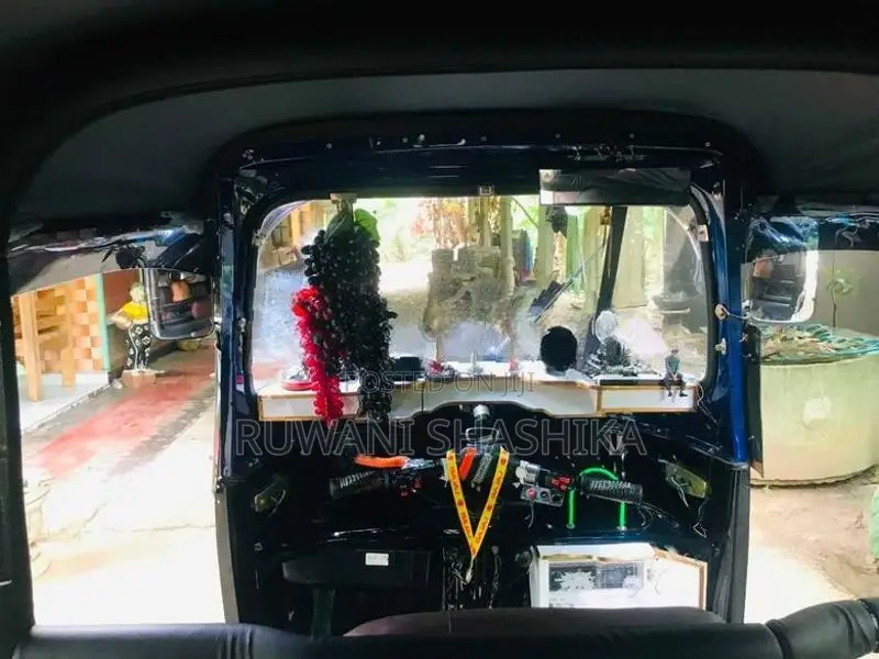 Bajaj RE Three Wheeler 2015