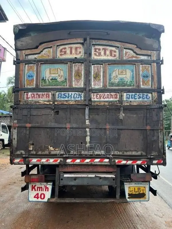 Tata LPT 2005