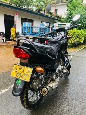 TVS Victor 2005