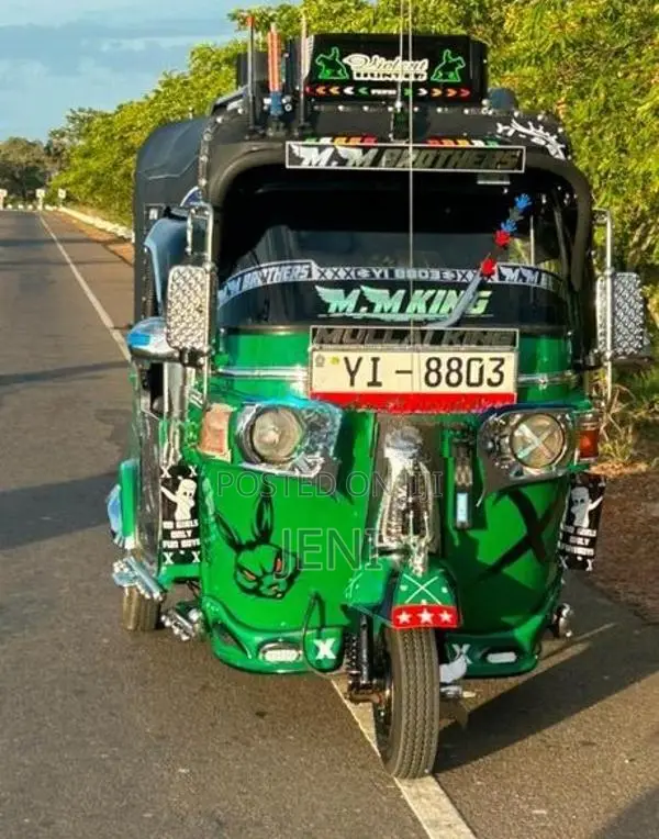 Bajaj RE 2011