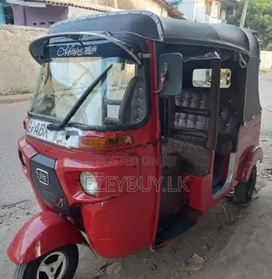 Bajaj RE 2016