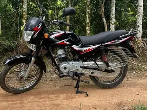 Bajaj CT100 2017