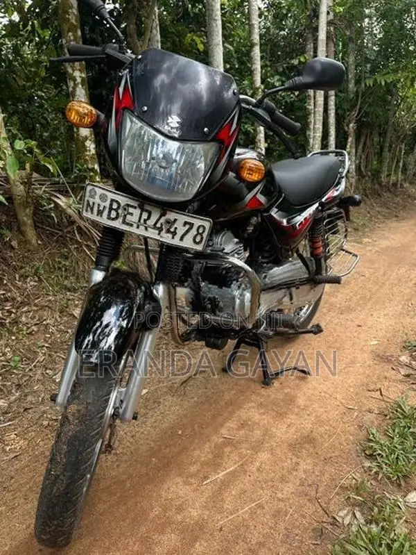 Bajaj CT100 2017