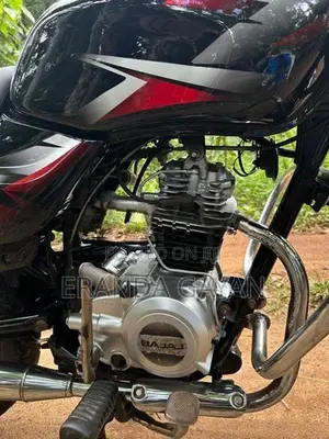 Bajaj CT100 2017