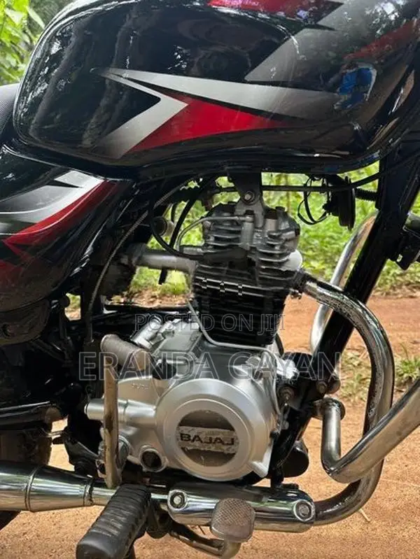 Bajaj CT100 2017