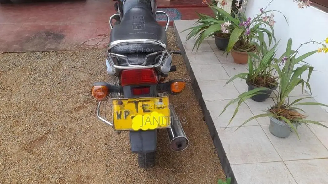Bajaj CT100 2006