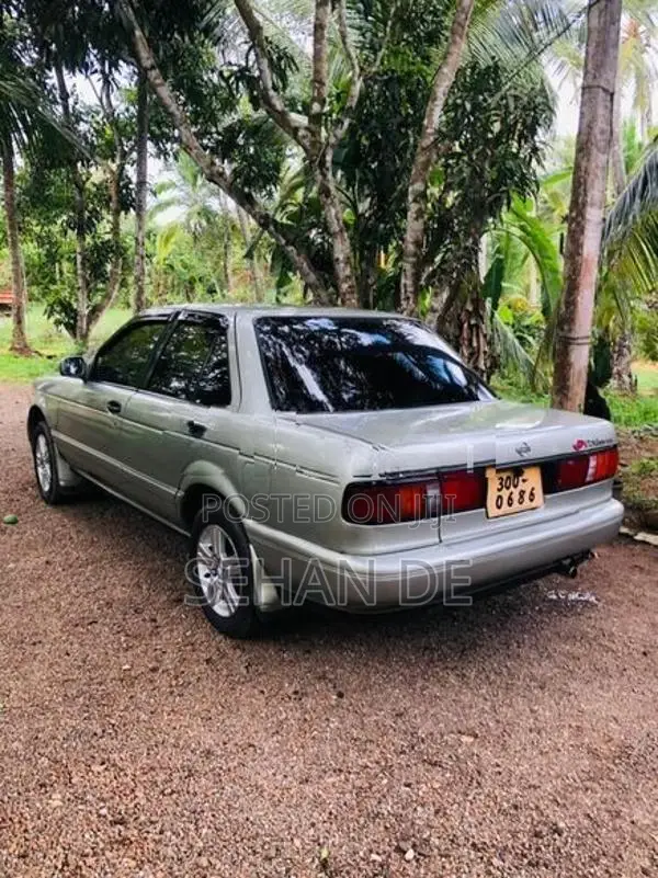 Nissan Sunny 1993