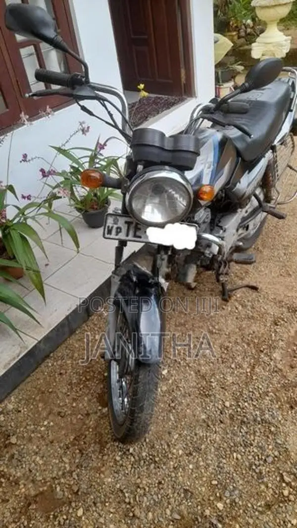 Bajaj CT100 2006