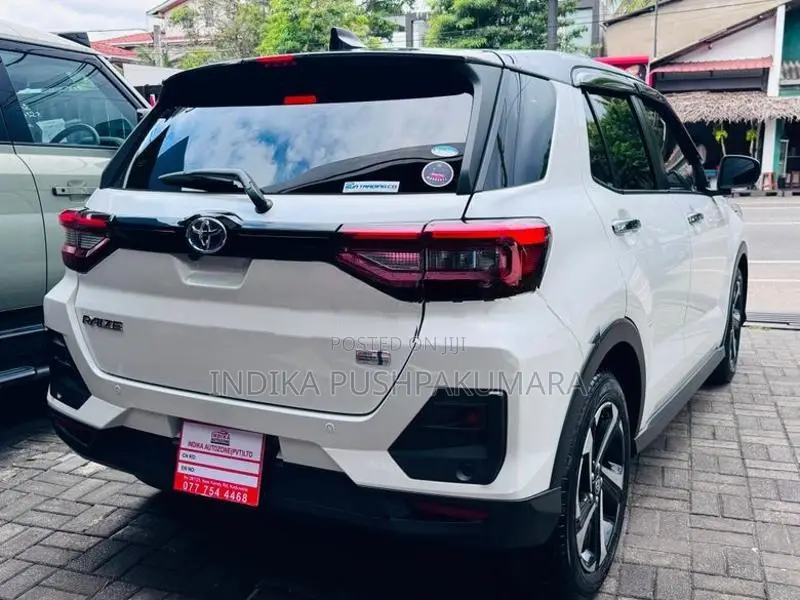 Toyota Raize Z Black Top BSM 2025