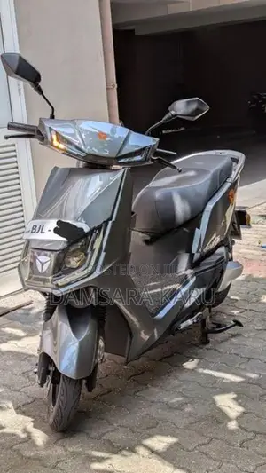 Yadea T5 1.2kW 2024