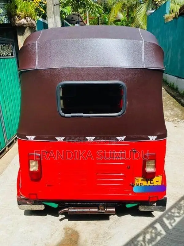 Bajaj RE Three Wheeler 2010