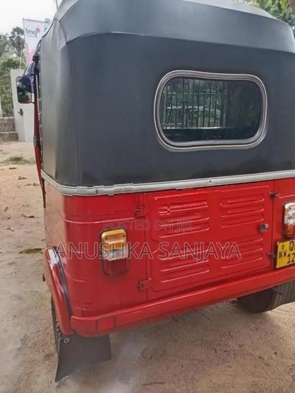 Bajaj RE 2006