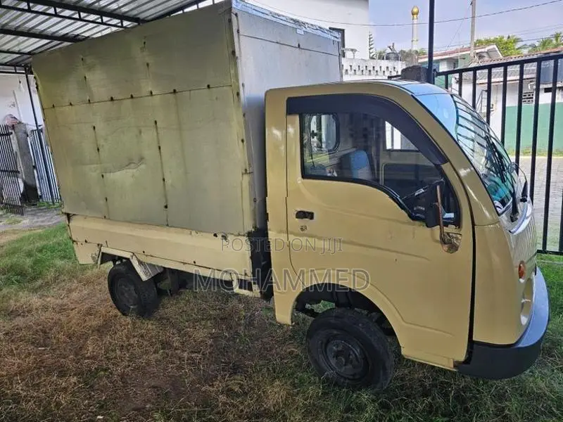 Tata Dimo Batta Aluminum Body 2011