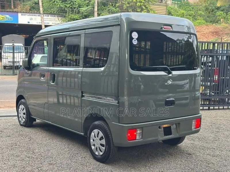 Suzuki Every SEMI JOIN 2025