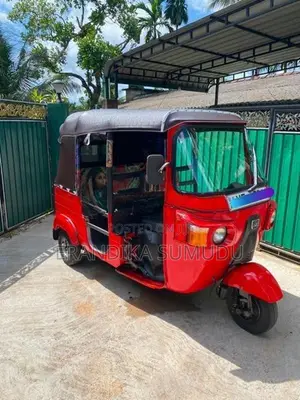 Bajaj RE Three Wheeler 2010