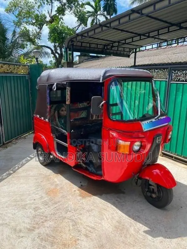 Bajaj RE Three Wheeler 2010