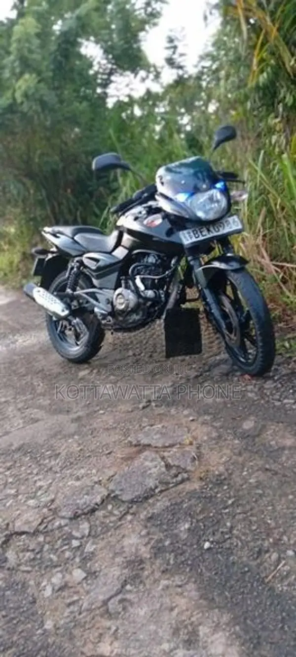 Bajaj Pulsar 180 2016