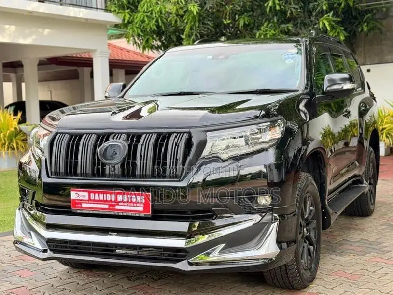 Toyota Land Cruiser Prado TX 150 2023