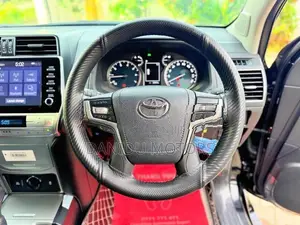 Toyota Land Cruiser Prado TX 150 2023