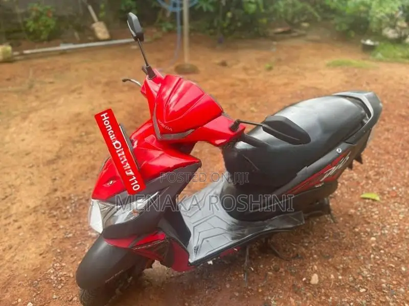 Honda Dio SCV110 Standard 2017
