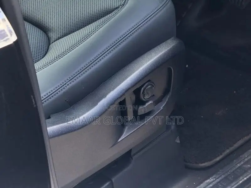Land Rover Defender Fully Loaded 2026