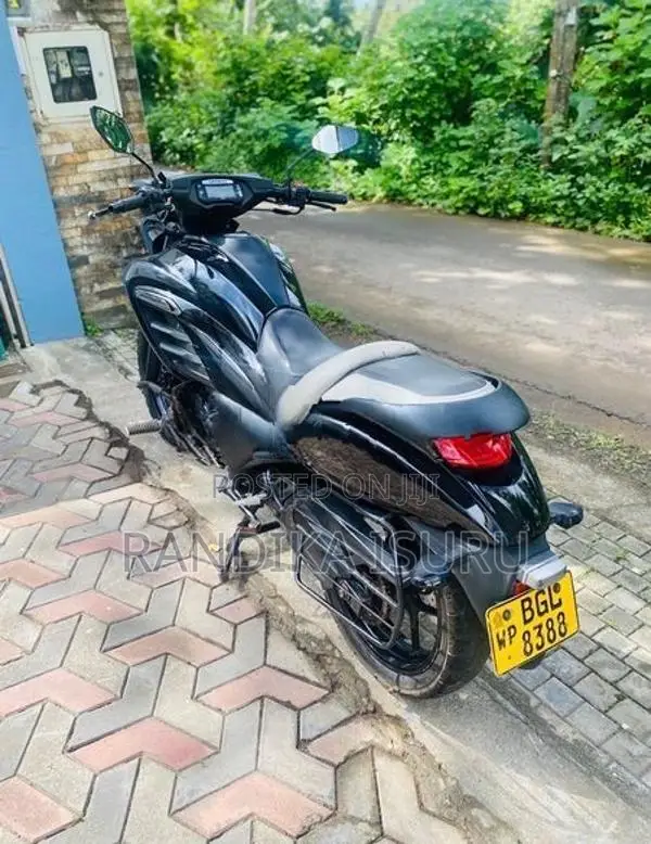 Suzuki Intruder 2018