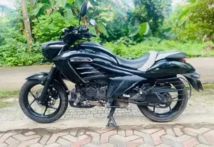 Suzuki Intruder 2018