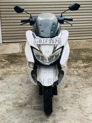 Suzuki Burgman 2019