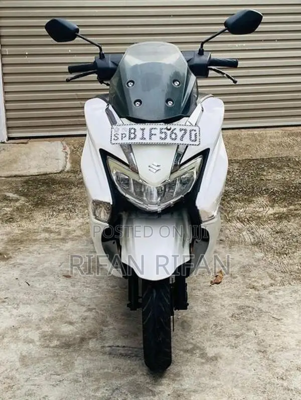Suzuki Burgman 2019